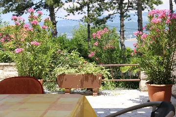 Šilo 2-Bedroom Apartment for Up to 5 Guests