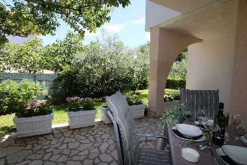 1-Bedroom Apartment in Šilo for Up to 3 Guests