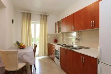 1-Bedroom Apartment in Šilo for Up to 3 Guests