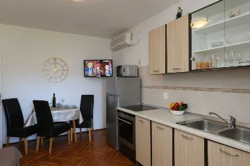 1-Bedroom Apartment in Šilo for Up to 3