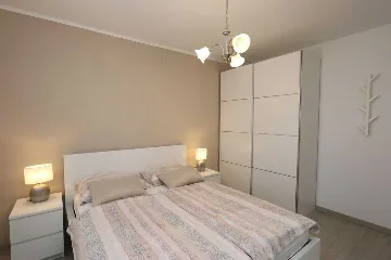 1-Bedroom Apartment in Šilo for Up to 3