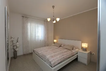 1-Bedroom Apartment in Šilo for Up to 3