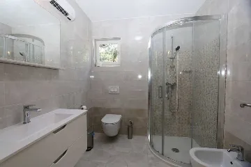 Šilo 3-Bedroom Apartment with Sea-View Terrace