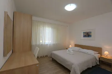 Šilo 3-Bedroom Apartment with Sea-View Terrace