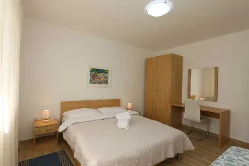 Šilo 3-Bedroom Apartment with Sea-View Terrace