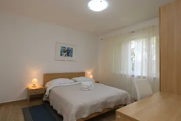 Šilo 3-Bedroom Apartment with Sea-View Terrace