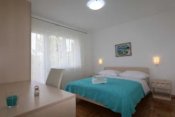 Apartment with Sea View in Šilo for Up to 7