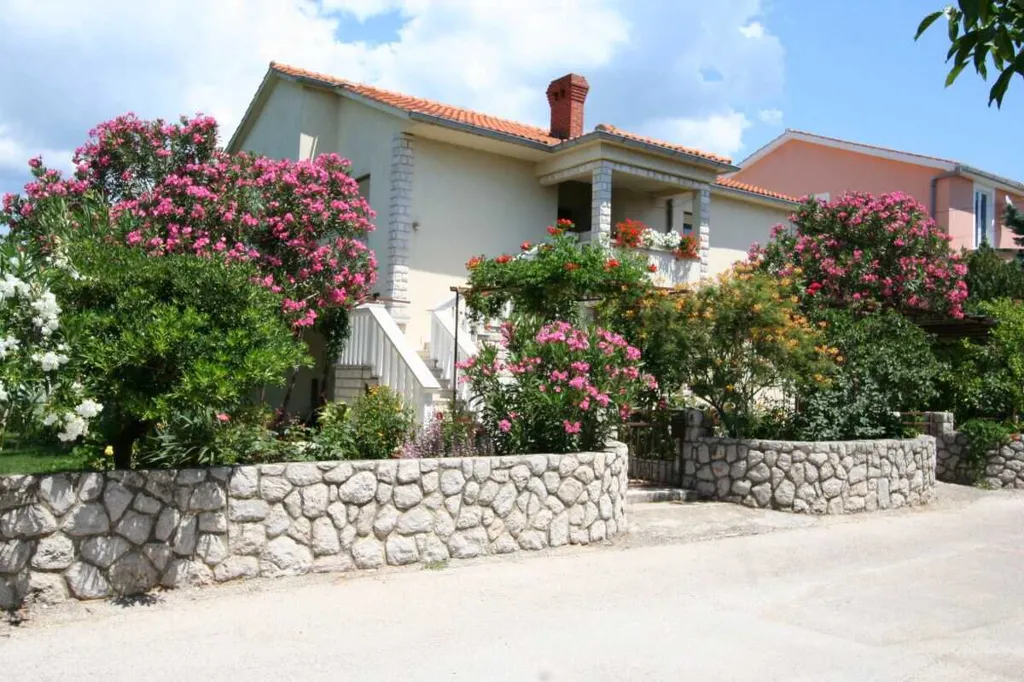 Apartment in Šilo for up to 3 Guests
