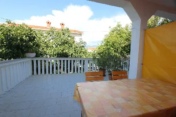 Two-Bedroom Apartment in Šilo for Up to 5 Guests