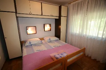 Two-Bedroom Apartment in Šilo for Up to 5 Guests