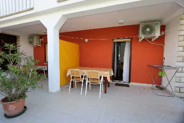 Two-Bedroom Apartment in Šilo for Up to 5 Guests