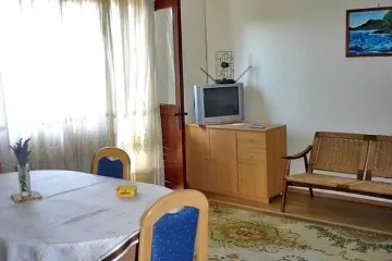 Šilo 1-Bedroom Apartment for Up to 4 Guests