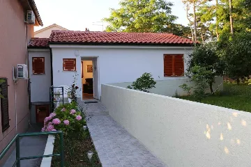 Šilo 1-Bedroom Apartment with Sea View & Terrace