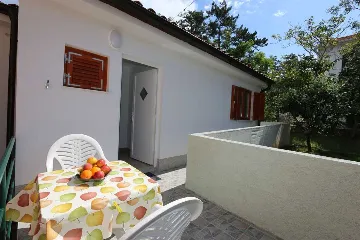 Šilo 1-Bedroom Apartment with Sea View & Terrace