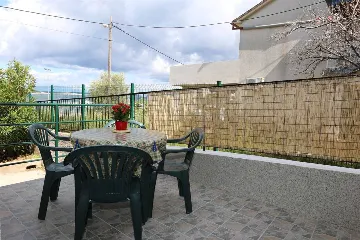 Šilo 1-Bedroom Apartment with Sea View & Terrace