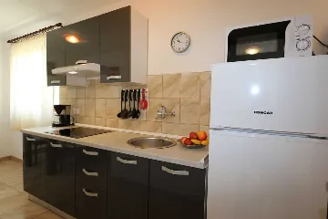 Šilo 1-Bedroom Apartment with Sea View & Terrace