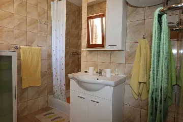 Šilo 1-Bedroom Apartment with Sea View & Terrace