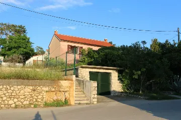 Šilo 1-Bedroom Apartment with Sea View & Terrace