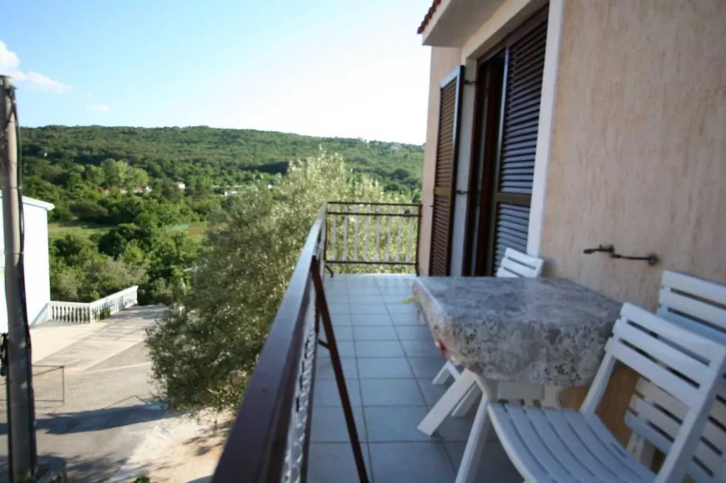 Šilo Apartment for 3 Guests with Balcony