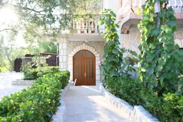 1-Bedroom Apartment in Šilo for Up to 3