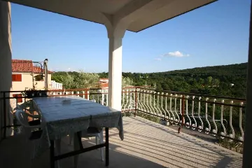 1-Bedroom Apartment in Šilo for Up to 3