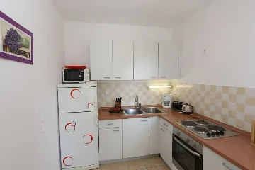 Šilo 2-Bedroom Apartment for up to 5 Guests