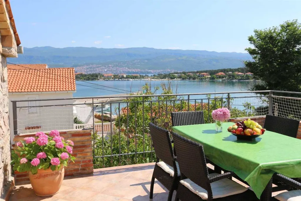 Šilo 3-Bedroom Apartment for Up to 7 Guests