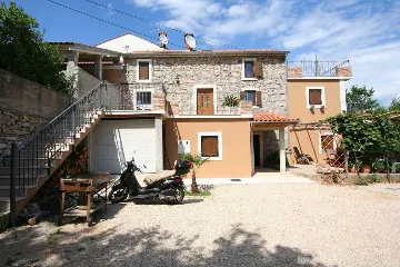 Šilo 3-Bedroom Apartment for Up to 7 Guests