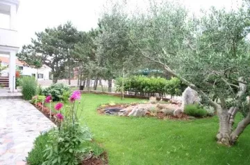 Apartment in Šilo for 7 Guests with Fishing Trip