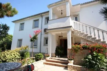 3-Bedroom Apartment in Šilo with Private Balcony