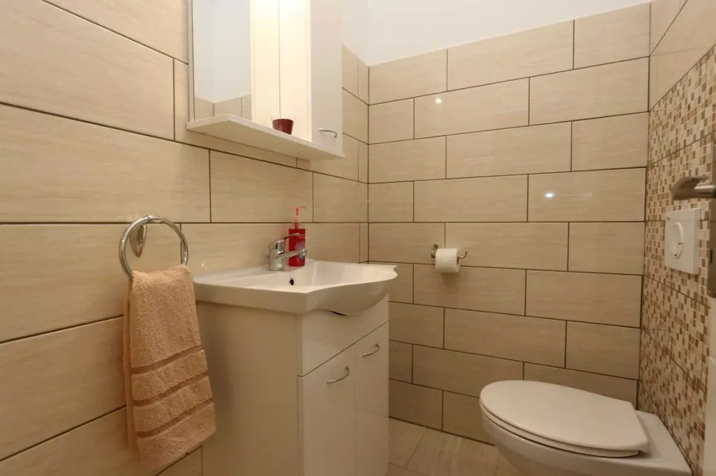 Šilo Family Apartment with Balcony & Boat Tour