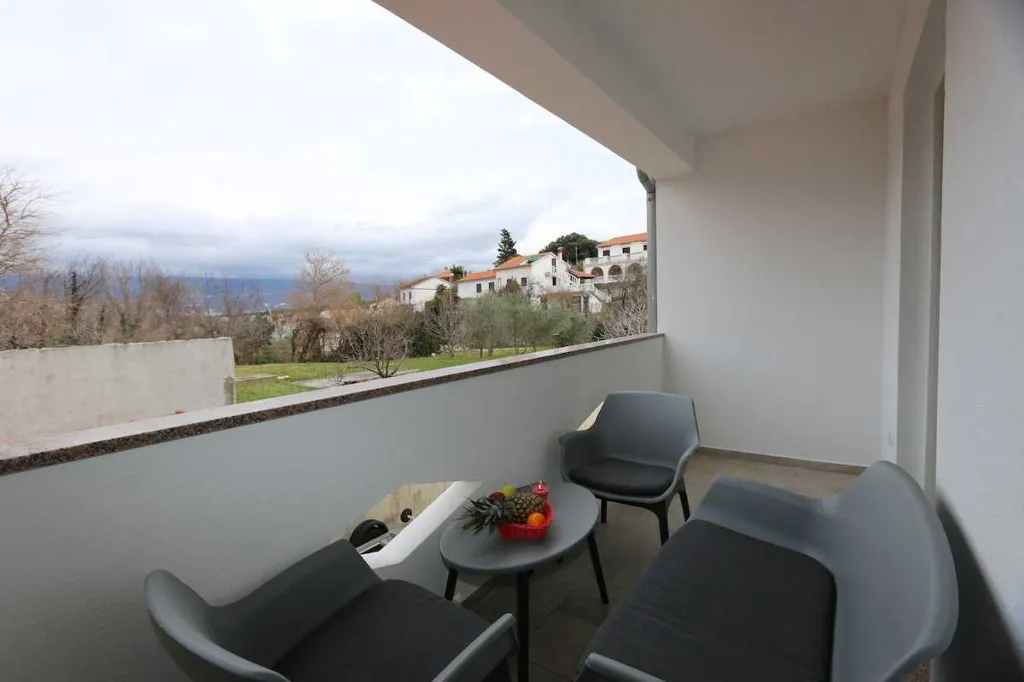 2-Bedroom Apartment in Šilo for 4 Guests