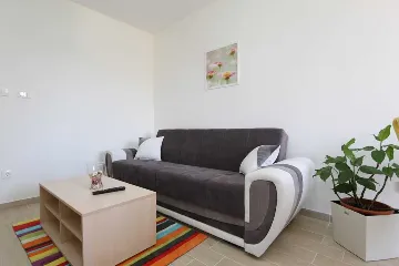 Two-Bedroom Apartment in Šilo for Families