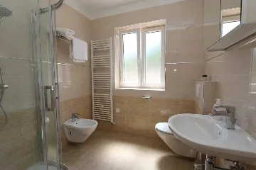 Two-Bedroom Apartment in Šilo for Families