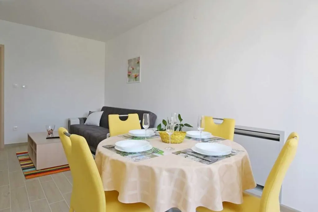 Šilo 2-Bedroom Apartment for Up to 5 Guests