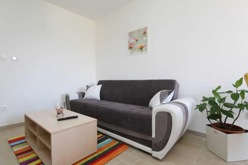 Šilo 2-Bedroom Apartment for Up to 5 Guests