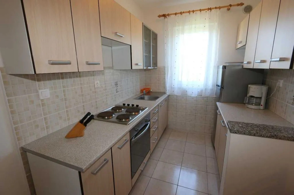 Apartment in Šilo with Balcony and Fishing Trip