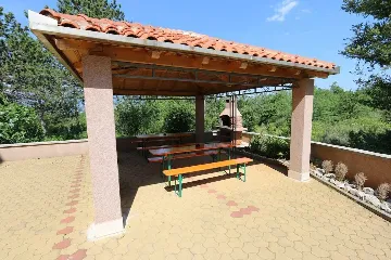 Apartment in Šilo with Balcony and Fishing Trip