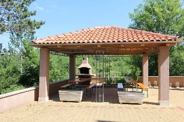 Šilo Apartment with Balcony and 7-Day Boat Tour