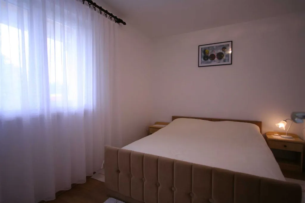 Two-Bedroom Apartment in Šilo (Sleeps 4)