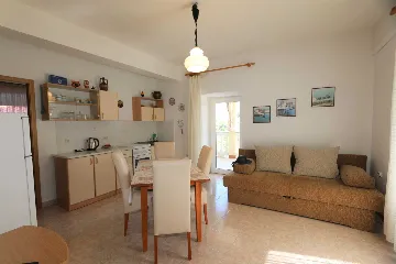 Apartment in Šilo for up to 3 Guests