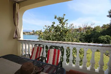 Apartment in Šilo for up to 3 Guests