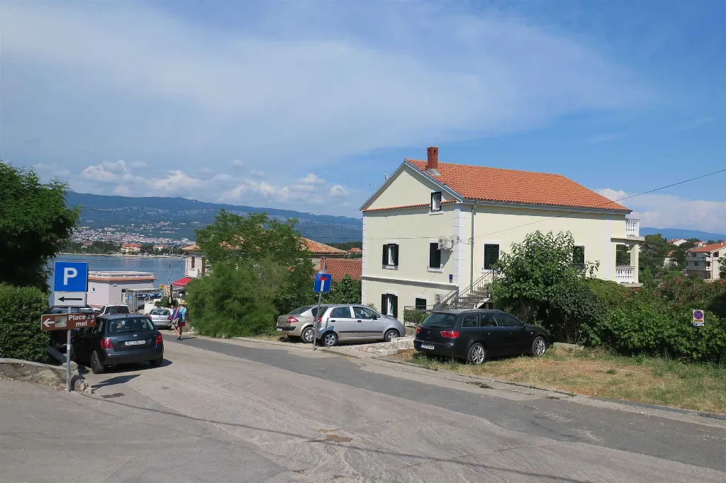 1-Bedroom Apartment in Šilo for Up to 3 Guests
