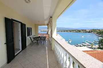 Šilo Apartment for Up to 4 Guests