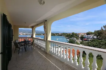 Šilo Apartment for Up to 4 Guests