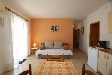 Šilo Apartment for Up to 4 Guests