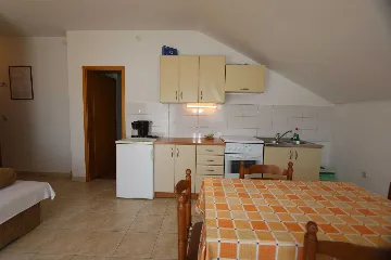 Šilo Apartment for Up to 4 Guests