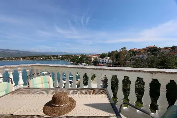 Šilo Apartment for Up to 4 Guests