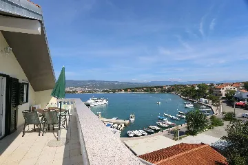 Šilo Apartment for Up to 4 Guests