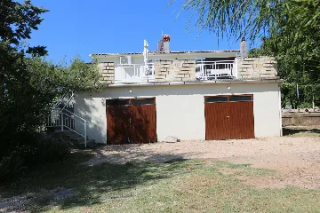 Apartment in Šilo for up to 4 guests